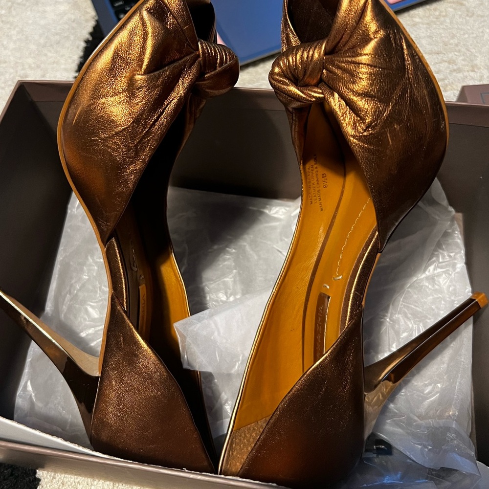 BCBG Gold heels